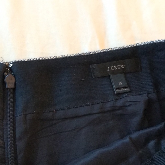 BOGO - J. Crew grey lined pencil skirt - Picture 4 of 11